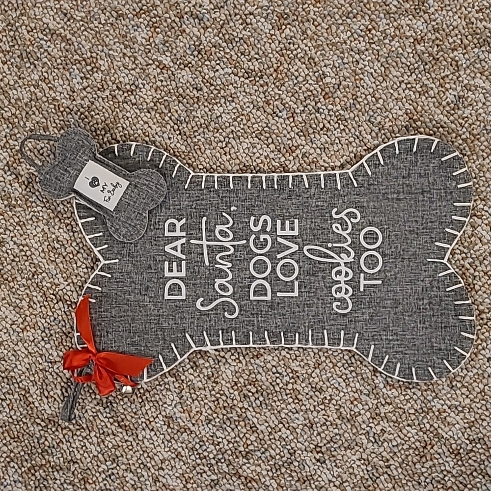 💗 NWOT Dog Christmas Stocking Set